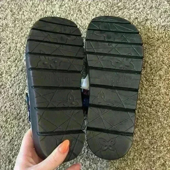 Like New‎ Algeria Vita Sugar Skulls Sandals - Picture 2 of 3